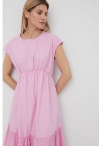 Beatrice B sukienka kolor różowy midi rozkloszowana. Kolor: różowy. Materiał: tkanina. Typ sukienki: rozkloszowane. Długość: midi