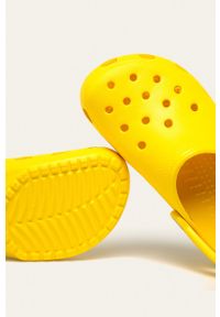Crocs klapki Classic kolor żółty 10001. Nosek buta: okrągły. Kolor: żółty. Materiał: materiał, guma. Wzór: gładki #3
