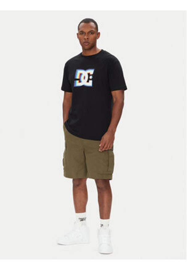 DC T-Shirt ADYZT05444 KVJ0 Czarny Regular Fit. Kolor: czarny. Materiał: bawełna