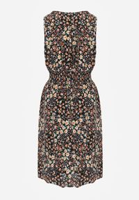 Renee - Granatowa Sukienka Rozkloszowana w Kwiaty z Wiskozy Selesima. Kolor: niebieski. Materiał: wiskoza. Wzór: kwiaty #3