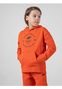 4f - Bluza dresowa nierozpinana z kapturem chłopięca. Okazja: na co dzień. Typ kołnierza: kaptur. Kolor: pomarańczowy. Materiał: dresówka. Styl: casual #1