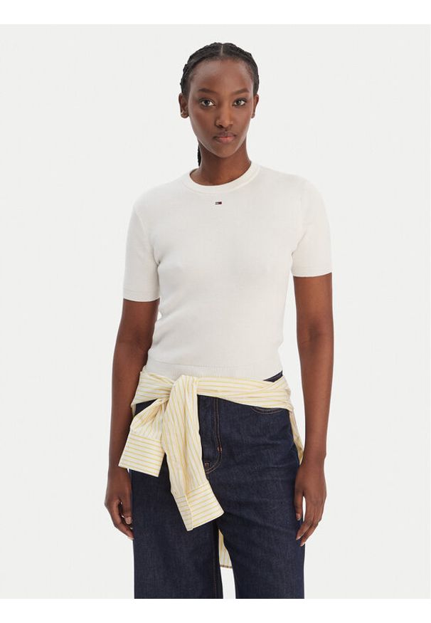 Tommy Jeans T-Shirt Essential DW0DW19336 Kremowy Regular Fit. Kolor: kremowy. Materiał: bawełna