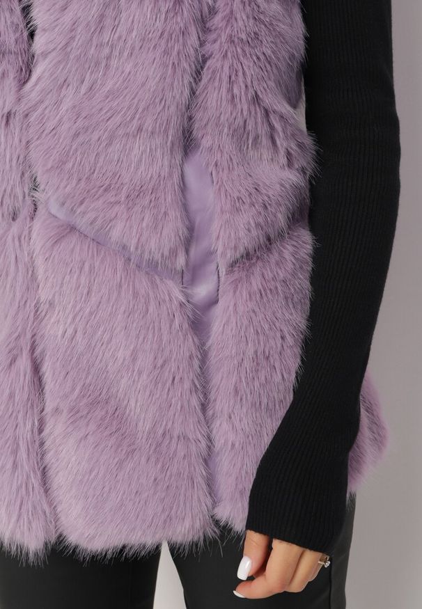 Born2be - Fioletowa Kamizelka Futrzana z Wstawkami z Ekoskóry Batliewa. Kolor: fioletowy. Materiał: futro. Wzór: aplikacja