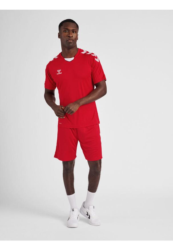 Koszulka piłkarska z krótkim rękawem męska Hummel Core XK Poly Jersey S/S. Kolor: czerwony, różowy, wielokolorowy. Materiał: jersey. Długość rękawa: krótki rękaw. Długość: krótkie. Sport: piłka nożna