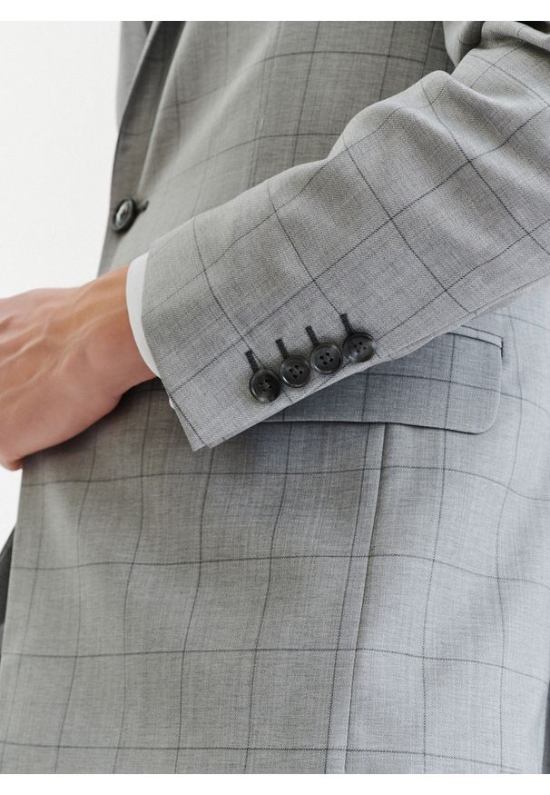 Pako Lorente - PAKO LORENTE – Szara wełniana marynarka garniturowa w kratę. Okazja: na komunię, na ślub cywilny, na wesele. Kolor: szary. Materiał: wełna. Styl: elegancki, klasyczny