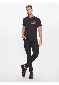 Versace Jeans Couture T-Shirt 75GAHT12 Czarny Regular Fit. Kolor: czarny. Materiał: bawełna #4