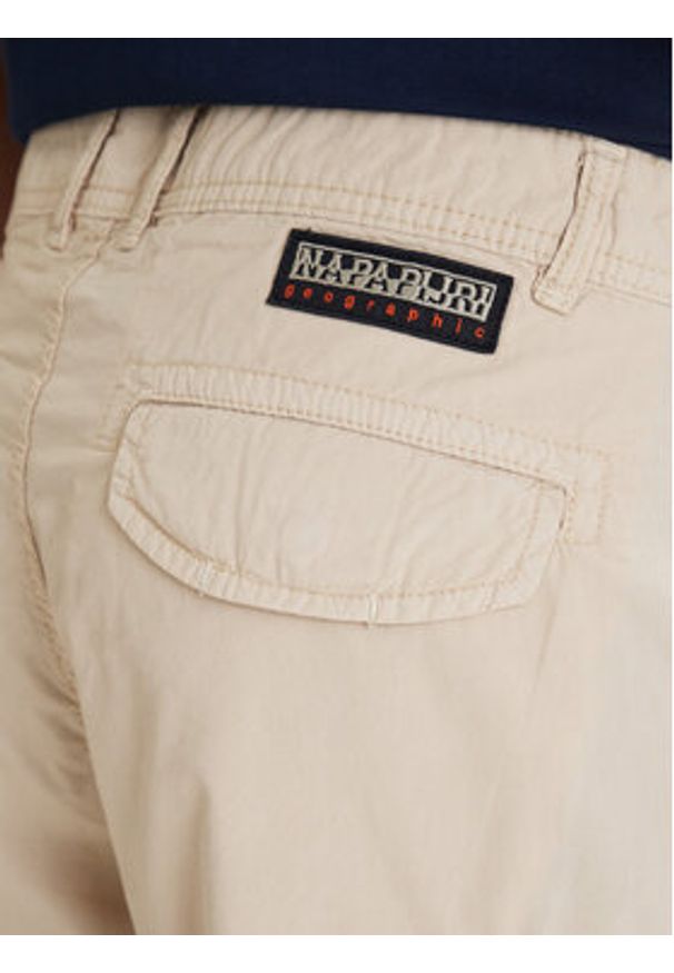 Napapijri Szorty materiałowe Noto 2.0 NP0A4HOQ Beżowy Regular Fit. Kolor: beżowy. Materiał: bawełna