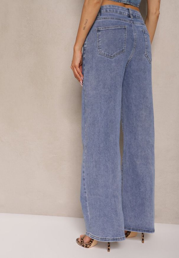 Renee - Jasnoniebieskie Jeansy High Waist z Szeroką Nogawką Nadell. Stan: podwyższony. Kolor: niebieski. Styl: elegancki