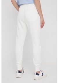 G-Star RAW - G-Star Raw spodnie damskie kolor biały gładkie. Kolor: beżowy. Materiał: poliester. Wzór: gładki #4