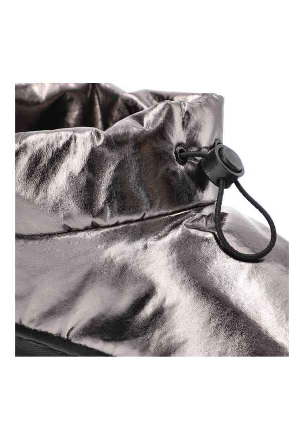 Srebrne Botki Venezia Ocieplane Buty Damskie. Kolor: srebrny. Materiał: syntetyk, skóra ekologiczna, futro