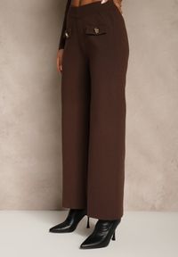 Renee - Brązowy Elegancki Komplet z Dzianiny z Wiskozą Kardigan i Spodnie Delinavea. Kolor: brązowy. Materiał: dzianina, wiskoza. Wzór: aplikacja #3