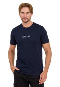 Guess - GUESS Granatowy męski t-shirt bawełniany z haftowanym logo, Rozmiar XXL. Kolor: niebieski. Materiał: bawełna. Wzór: haft #5