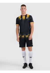 4f - 4F Koszulka klubowa domowa z sezonu 2025/26 męska 4F x Piast Gliwice - multikolor XXL. Okazja: do domu. Kolor: wielokolorowy. Materiał: włókno, dzianina. Długość: długie. Styl: klasyczny, sportowy