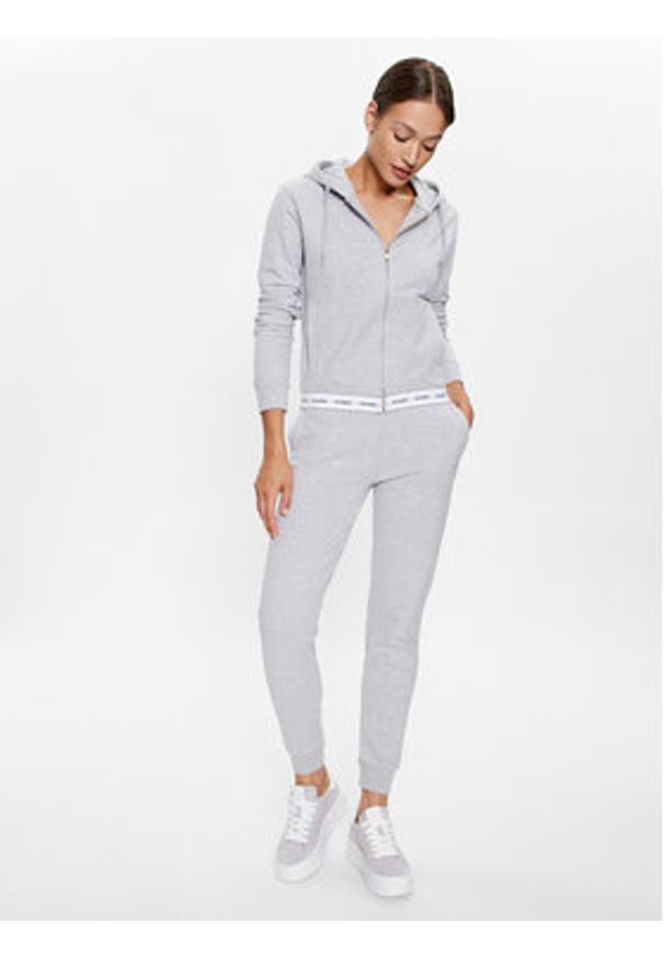 Guess Bluza O3YQ00 KBS91 Szary Regular Fit. Kolor: szary. Materiał: bawełna