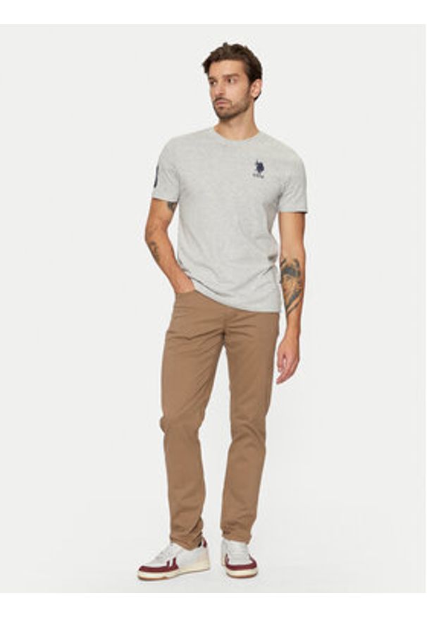 U.S. Polo Assn. Spodnie materiałowe MUP3385 Beżowy Slim Fit. Kolor: beżowy. Materiał: bawełna