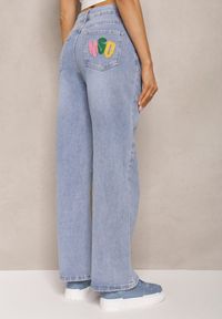 Renee - Niebieskie Szerokie Jeansy z Bawełny Ozdobione Haftami Hiame. Kolor: niebieski. Wzór: aplikacja, haft. Styl: boho