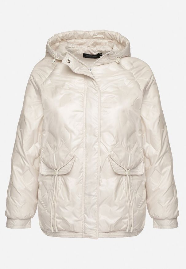 Born2be - Biała Kurtka Pikowana z Kapturem i Kieszeniami o Pudełkowym Kroju Eravinna. Okazja: na spacer. Typ kołnierza: kaptur. Kolekcja: plus size. Kolor: biały. Długość rękawa: długi rękaw. Długość: długie. Wzór: aplikacja