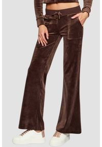 Juicy Couture - JUICY COUTURE Czekoladowe spodnie dresowe damskie Layla Low Rise, Rozmiar XS. Stan: obniżony. Kolor: brązowy. Materiał: dresówka #3