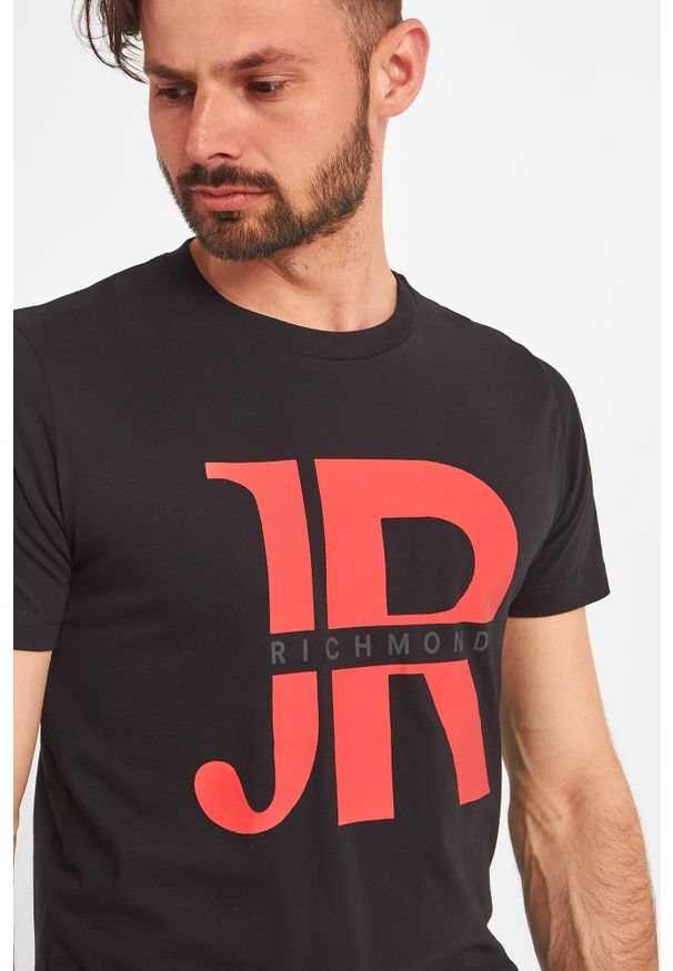 John Richmond Sport - T-SHIRT PIGGEN JOHN RICHMOND SPORT. Materiał: bawełna. Wzór: nadruk. Styl: sportowy