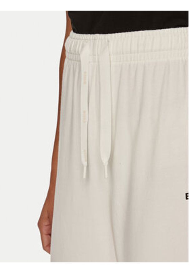 BOSS - Boss Spodnie dresowe 50520148 Écru Relaxed Fit. Materiał: bawełna