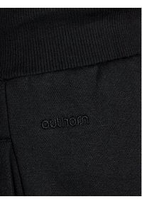 outhorn - Outhorn Spodnie dresowe OTHAW23TTROF435 Czarny Regular Fit. Kolor: czarny. Materiał: bawełna