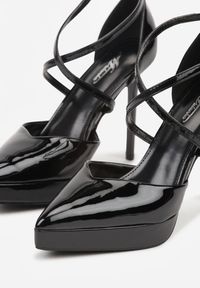 Renee - Czarne Szpilki z Platformą i Przeplatanymi Paskami Ferinela. Zapięcie: pasek. Kolor: czarny. Materiał: jeans. Obcas: na platformie. Styl: elegancki. Wysokość obcasa: średni #3