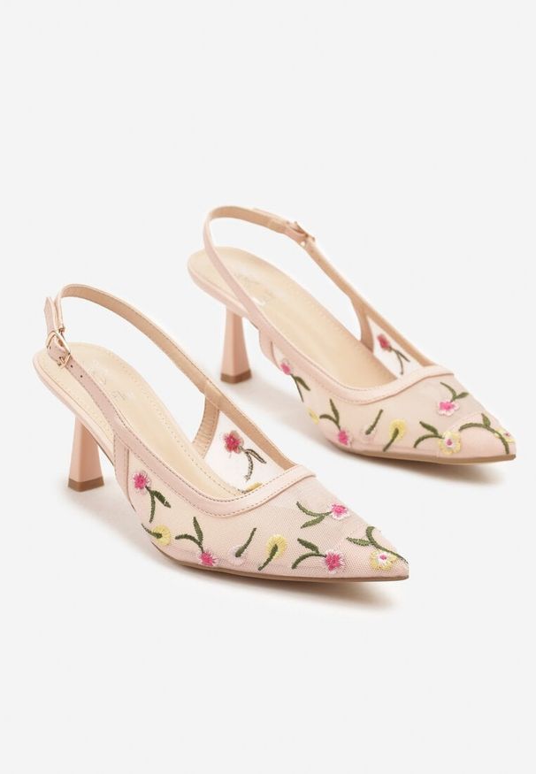 Born2be - Różowe Sandały Slingback na Obcasie Typu Klepsydra Zdobione Haftem Iveltewia. Okazja: na co dzień. Nosek buta: szpiczasty. Zapięcie: pasek. Kolor: różowy. Wzór: haft, aplikacja. Materiał: materiał, jeans. Obcas: na obcasie. Styl: casual. Wysokość obcasa: średni