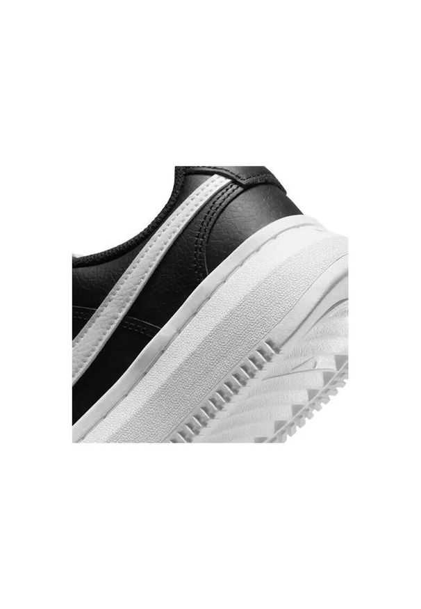Nike - Buty Court Vision Alta Leather Rozmiar 40 Czarny - DM0113-002. Zapięcie: rzepy. Kolor: czarny. Materiał: tkanina, materiał, skóra, syntetyk. Szerokość cholewki: normalna. Model: Nike Court. Sport: turystyka piesza