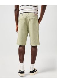 Wrangler - MESKIE SPODENKI WRANGLER CJ CHINO SHORTS TEA 112362921. Okazja: na co dzień, na spacer. Materiał: materiał, bawełna, elastan. Sezon: lato. Styl: casual, klasyczny #4