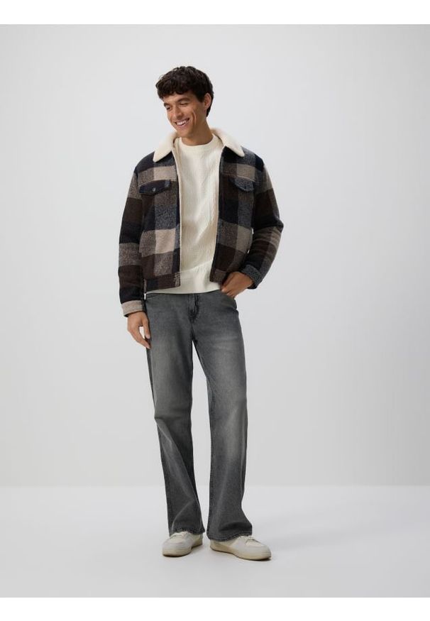 Reserved - Kurtka sherpa w kratę - granatowy. Kolor: niebieski. Materiał: tkanina. Wzór: gładki