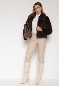 Born2be - Brązowa Kurtka Futerko o Prostym Kroju z Zapięciem na Suwak Tusiviela. Okazja: na co dzień. Typ kołnierza: golf. Kolor: brązowy. Materiał: futro. Styl: casual, elegancki #5