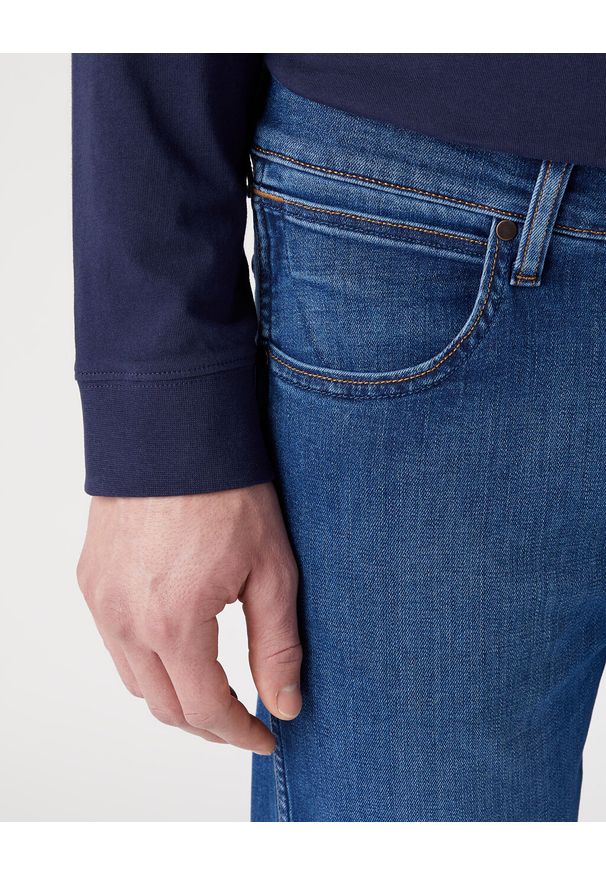 Wrangler - WRANGLER LARSTON MĘSKIE SPODNIE JEANSOWE ORION W18SLD348