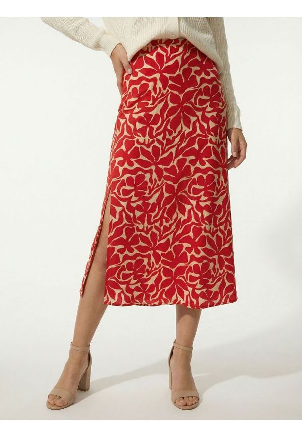 Sinsay - Wiskozowa spódnica midi z rozcięciami po bokach - czerwony. Kolor: czerwony. Materiał: wiskoza