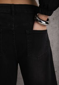 Renee - Czarne Jeansy Barrel Fit High Waist z Bawełną Rolimia. Okazja: na co dzień. Stan: podwyższony. Kolor: czarny. Styl: casual #4