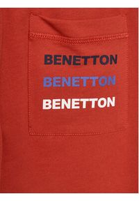 United Colors of Benetton - United Colors Of Benetton Spodnie dresowe 3BC1CF04P Czerwony Regular Fit. Kolor: czerwony. Materiał: bawełna #3