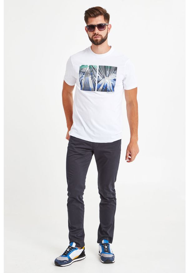 T-shirt Armani Exchange w kolorowe wzory, elegancki