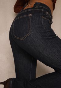 Renee - Niebieskie Jeansy Flare High Waist Salinnava. Okazja: na imprezę, na randkę, na co dzień. Stan: podwyższony. Kolor: niebieski. Styl: retro, casual, klasyczny #5
