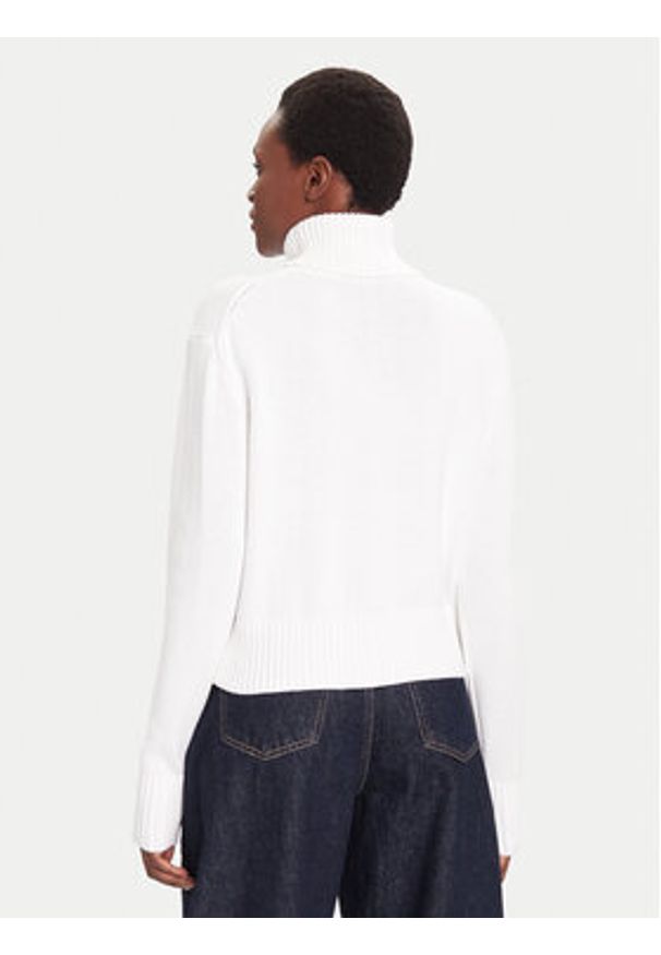 Calvin Klein Jeans Golf Chenille LV047D354G Biały Relaxed Fit. Typ kołnierza: golf. Kolor: biały. Materiał: syntetyk, bawełna