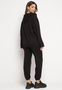 Born2be - Czarny Komplet Dresowy 2-częściowy z Bluzą i Spodniami Notora. Kolor: czarny. Materiał: dresówka #4