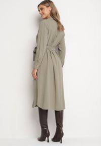Born2be - Zielona Bawełniana Sukienka Koszulowa z Wiązanym Paskiem Zintrona. Okazja: na co dzień. Kolor: zielony. Materiał: bawełna. Typ sukienki: koszulowe. Styl: casual #7