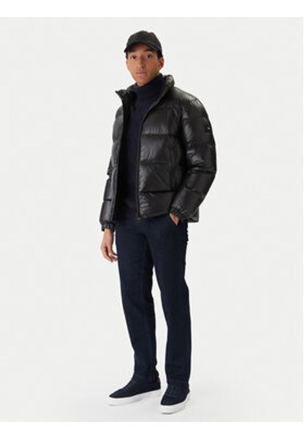 TOMMY HILFIGER - Tommy Hilfiger Kurtka puchowa MW0MW40617 Czarny Regular Fit. Kolor: czarny. Materiał: syntetyk