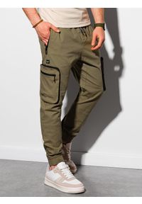 Ombre Clothing - Spodnie męskie joggery P960 - oliwkowe - M. Kolor: oliwkowy. Materiał: materiał, bawełna #5
