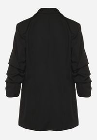 Born2be - Czarna Długa Marynarka z Rękawami 3/4 Ozdobionymi Marszczeniami Banette. Okazja: na spotkanie biznesowe, na co dzień. Kolekcja: plus size. Kolor: czarny. Materiał: jeans. Długość: długie. Wzór: aplikacja. Styl: klasyczny, casual, biznesowy #7