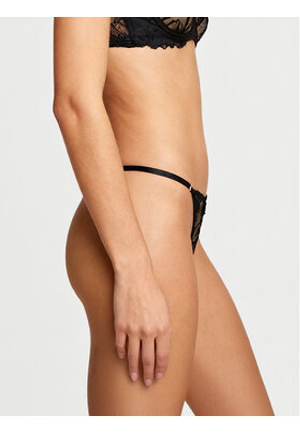 Hunkemöller Stringi Ingrid 300468 Czarny. Kolor: czarny. Materiał: syntetyk