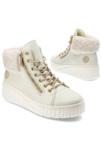 Białe Botki Rieker Wygodne Obuwie Damskie Z Futerkiem. Okazja: na spacer, na co dzień. Zapięcie: zamek. Kolor: biały. Materiał: futro. Sezon: zima. Styl: casual #8