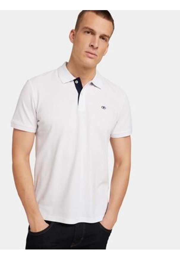 Tom Tailor Polo 1027713 Biały Regular Fit. Typ kołnierza: polo. Kolor: biały. Materiał: bawełna