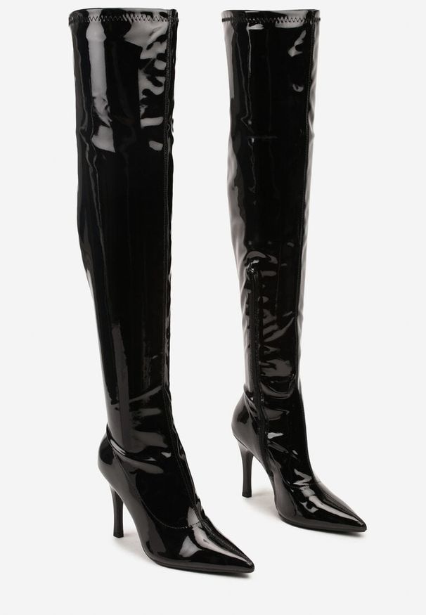 Renee - Czarne Kozaki na Obcasie z Przylegającą Cholewką za Kolano z Lakierowanym Połyskiem Nelasena. Okazja: na co dzień. Nosek buta: szpiczasty. Kolor: czarny. Szerokość cholewki: normalna. Wysokość cholewki: za kolano. Materiał: lakier. Obcas: na obcasie. Styl: casual, elegancki, wizytowy. Wysokość obcasa: średni