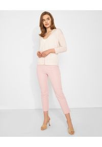 SEDUCTIVE - Różowe spodnie 7/8. Kolor: różowy, wielokolorowy, fioletowy. Materiał: materiał. Wzór: gładki. Styl: klasyczny #3
