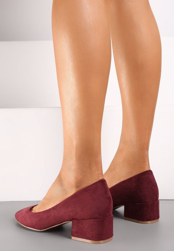 Born2be - Bordowe Klasyczne Czółenka na Obcasie ze Skórzaną Wkładką Savira. Okazja: na spotkanie biznesowe. Kolor: czerwony. Materiał: skóra. Obcas: na obcasie. Styl: klasyczny. Wysokość obcasa: niski