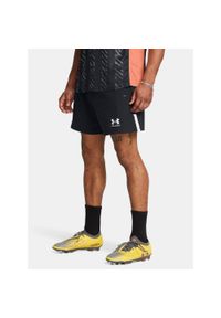 Spodenki piłkarskie męskie Under Armour Challenger Pro Woven. Kolor: czarny. Sport: piłka nożna